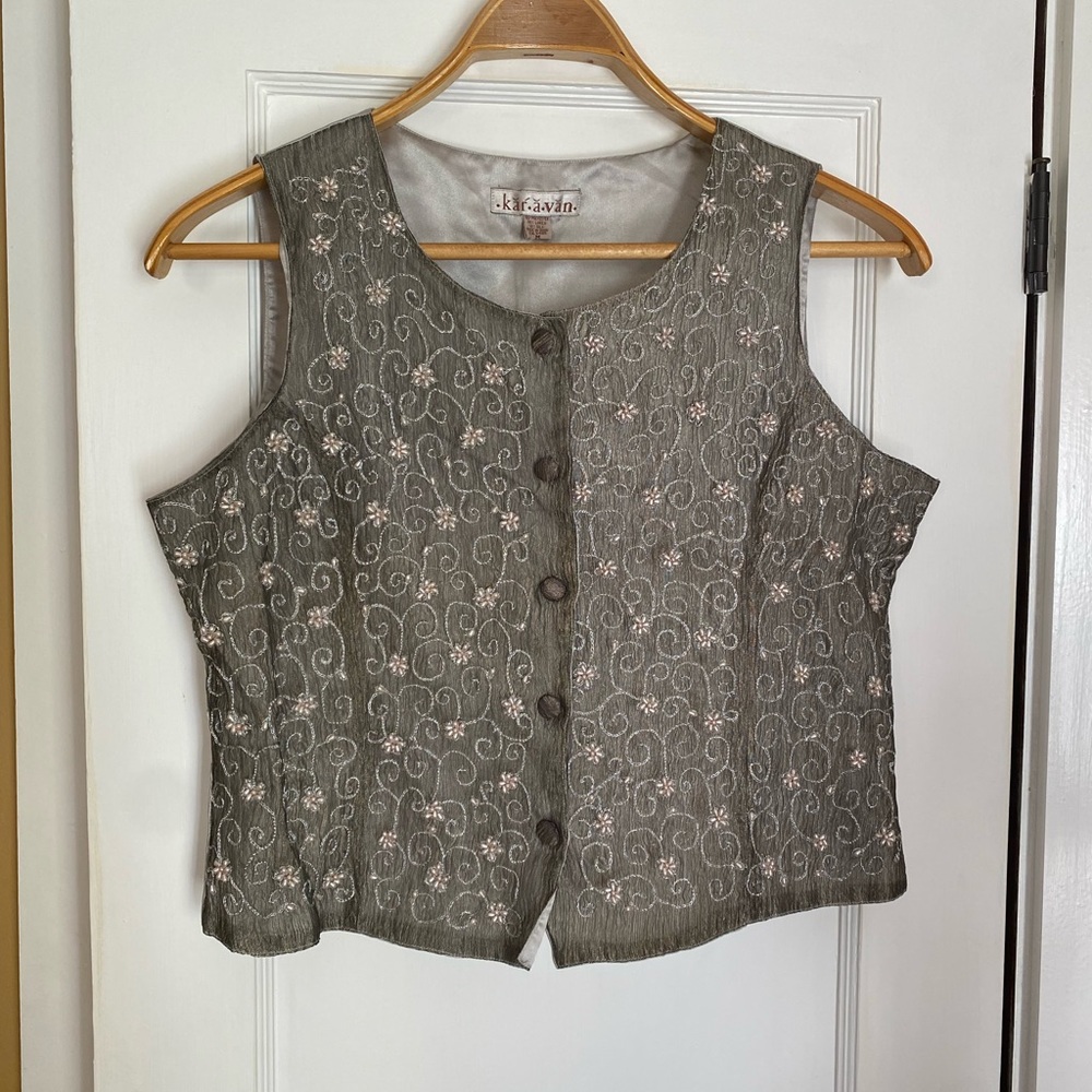 Vintage kar-a-van beaded and embroidered vest. Size medium